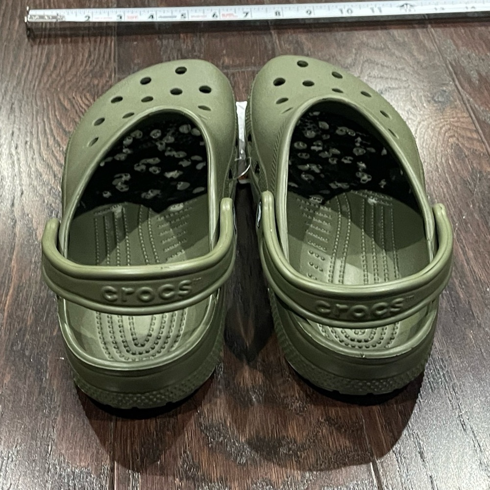 Crocs Classic Clog Army Green Women Size 9/Men 7 NEW - Picture 4 of 6